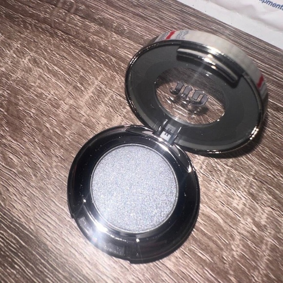Urban Decay Other - Urban decay gunmetal eye shadow